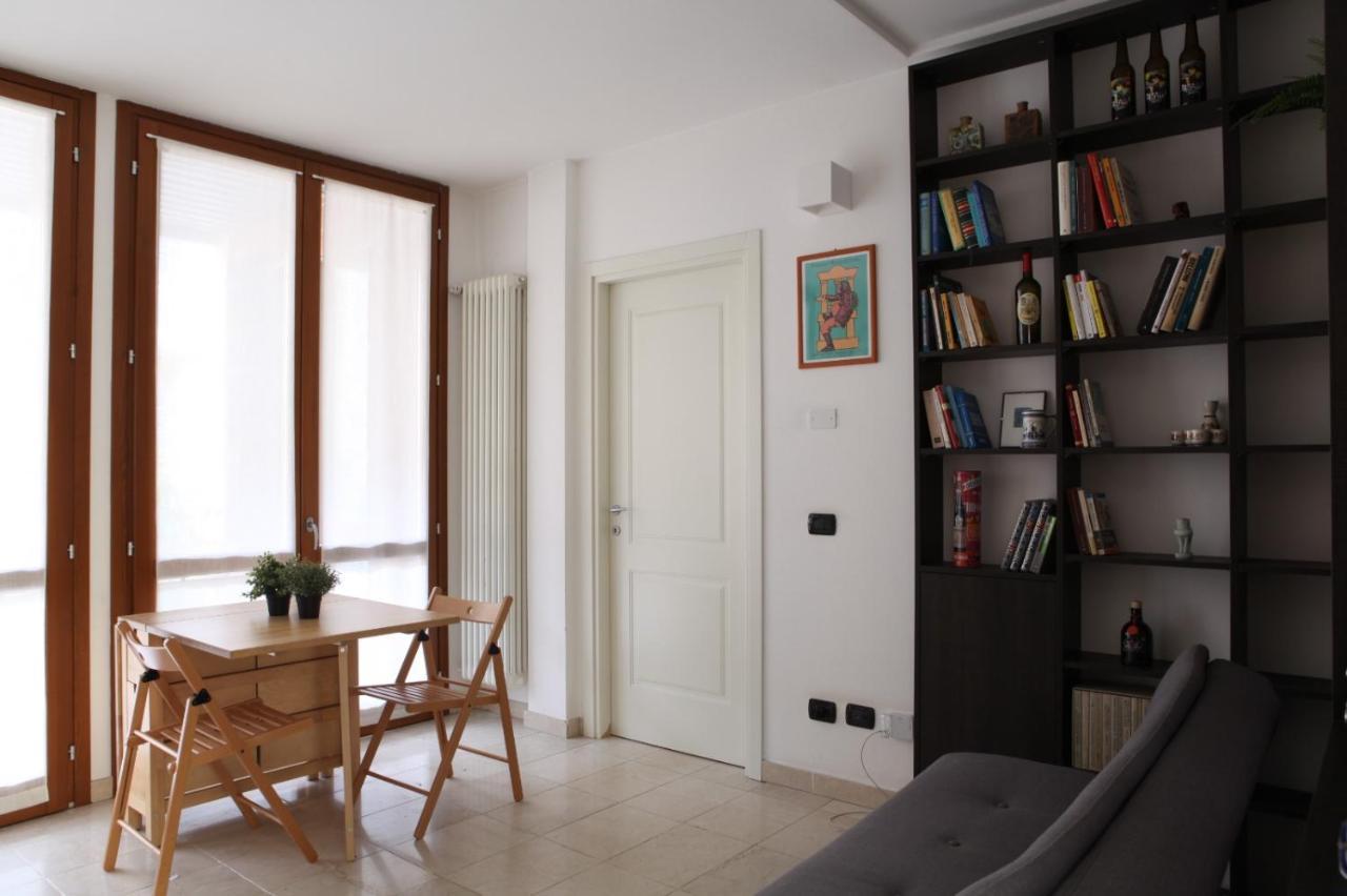 Terrace Apartment Close To Metro Station Milan Exterior photo